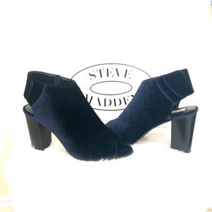 STEVE MADDEN Natalya Blue Velvet Pee Toe Shoes